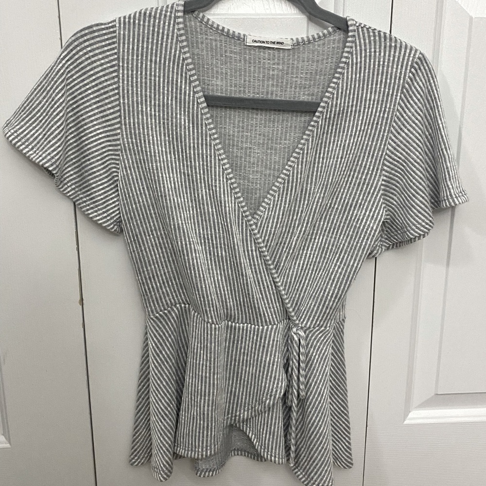 Caution to the Wind Women’s blouse size S
